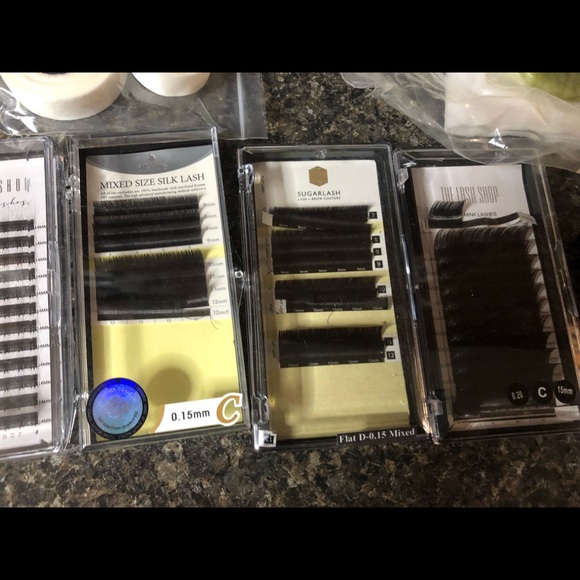 Eyelash Extension Supply Lot - Picture 12 of 13